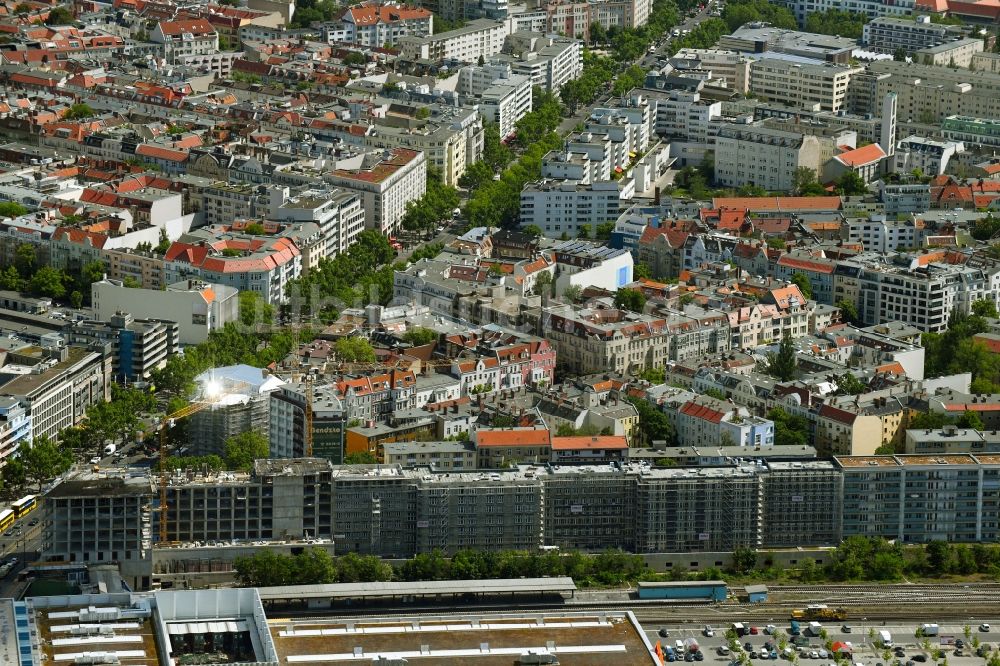 Berlin von oben - Baustelle zum Neubau einer Mehrfamilienhaus-Wohnanlage Tor zum Ku'damm in Berlin, Deutschland