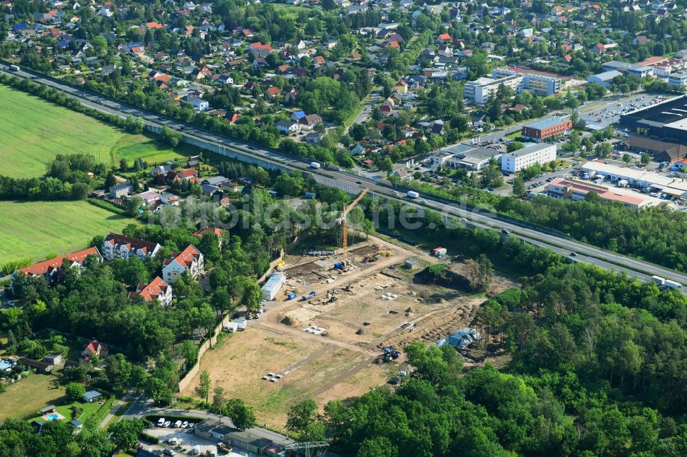 Bernau von oben - Baustelle zum Neubau einer Mehrfamilienhaus-Wohnanlage Waldquartier in Bernau im Bundesland Brandenburg, Deutschland