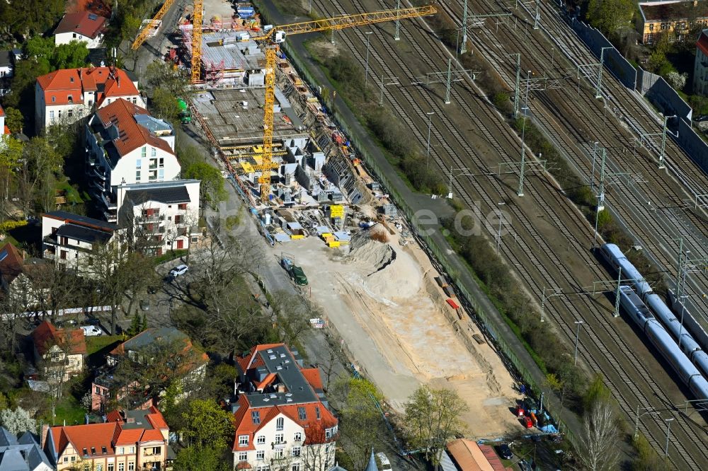 Luftbild Berlin - Baustelle zum Neubau einer Mehrfamilienhaus-Wohnanlage Wandlitzstraße Kaisergärten im Ortsteil Karlshorst in Berlin, Deutschland