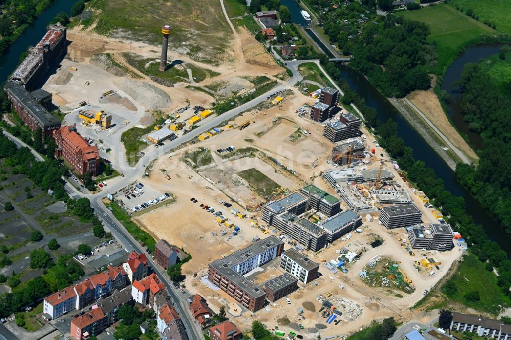 Hannover von oben - Baustelle zum Neubau einer Mehrfamilienhaus-Wohnanlage Wasserstadt Limmer in Hannover im Bundesland Niedersachsen, Deutschland