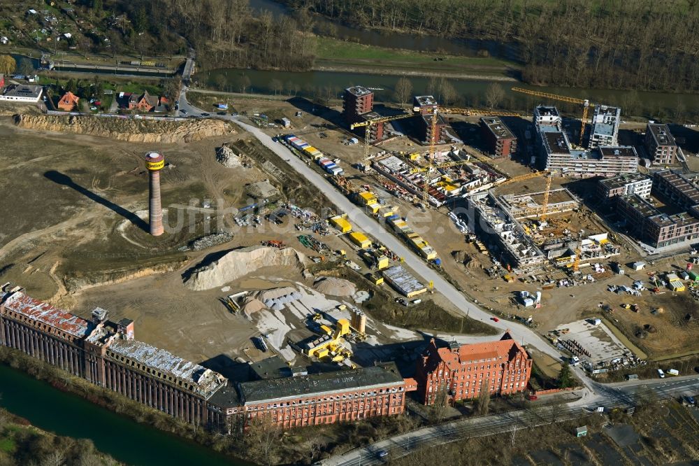Luftaufnahme Hannover - Baustelle zum Neubau einer Mehrfamilienhaus-Wohnanlage Wasserstadt Limmer in Hannover im Bundesland Niedersachsen, Deutschland