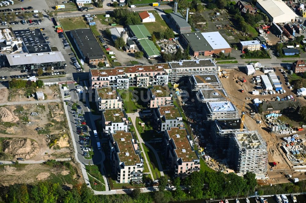Luftbild Geesthacht - Baustelle zum Neubau einer Mehrfamilienhaus-Wohnanlage WATERKANT in Geesthacht im Bundesland Schleswig-Holstein, Deutschland