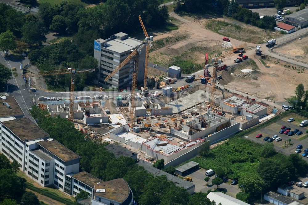 Bonn von oben - Baustelle zum Neubau einer Mehrfamilienhaus-Wohnanlage West Side im Ortsteil Endenich in Bonn im Bundesland Nordrhein-Westfalen, Deutschland