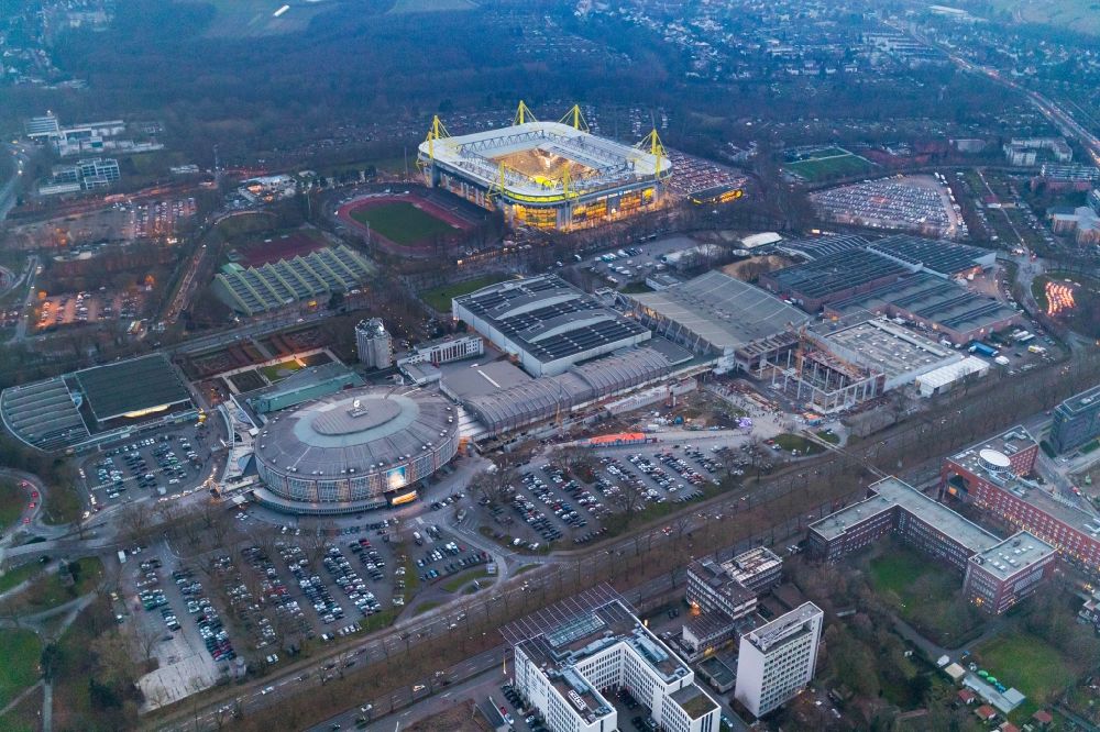 Luftbild Dortmund - Baustelle zum Neubau des Messevorplatzes der Messe Dortmund an den Westfalenhallen Dortmund am Rheinlanddamm in Dortmund im Bundesland Nordrhein-Westfalen