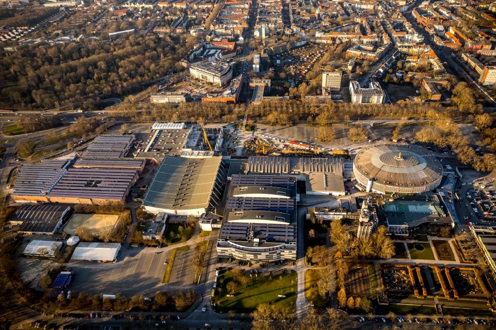 Luftbild Dortmund - Baustelle zum Neubau des Messevorplatzes der Messe Dortmund an den Westfalenhallen Dortmund am Rheinlanddamm in Dortmund im Bundesland Nordrhein-Westfalen