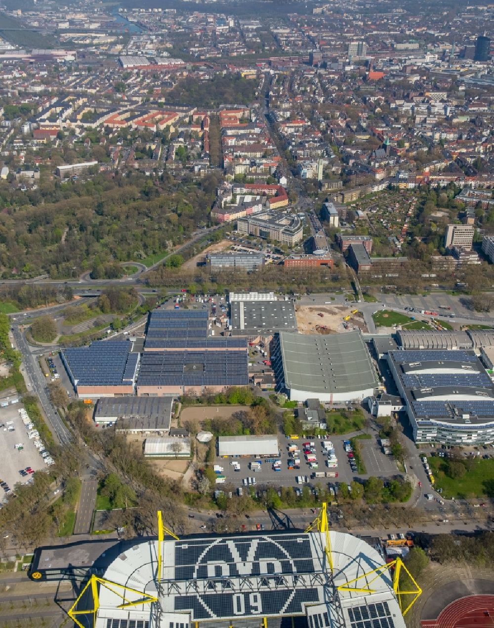 Dortmund von oben - Baustelle zum Neubau des Messevorplatzes der Westfalenhallen Dortmund in Dortmund im Bundesland Nordrhein-Westfalen