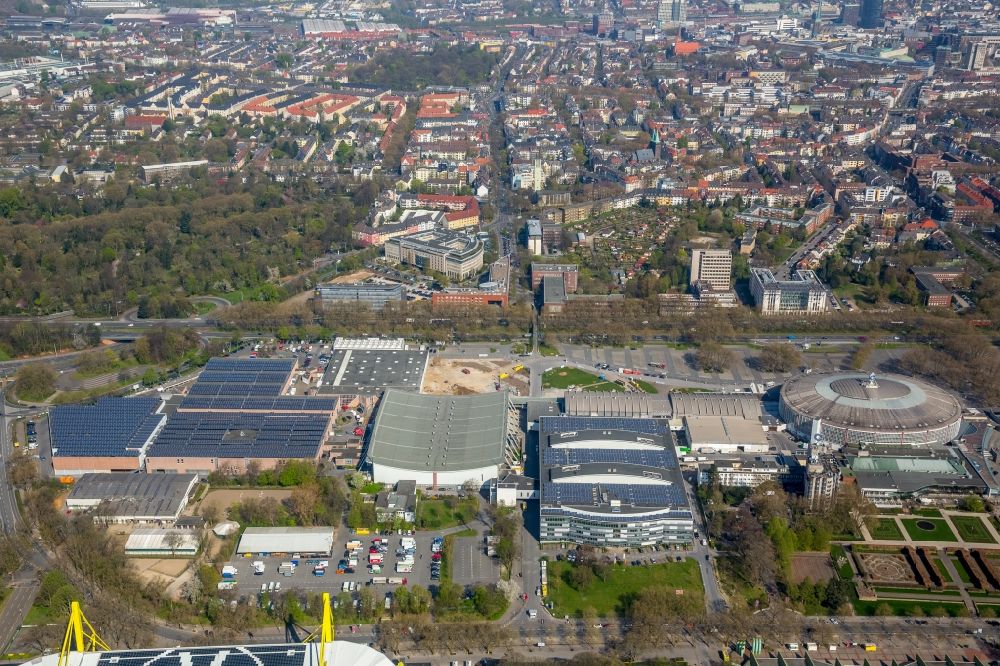 Dortmund aus der Vogelperspektive: Baustelle zum Neubau des Messevorplatzes der Westfalenhallen Dortmund in Dortmund im Bundesland Nordrhein-Westfalen