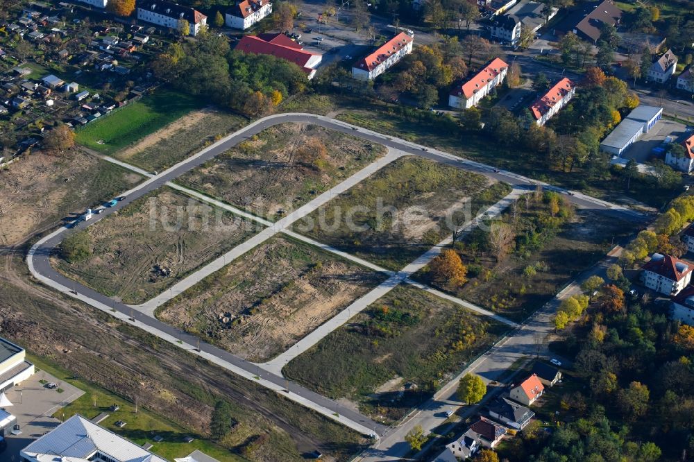 Luftaufnahme Stahnsdorf - Baustelle zum Neubau eines neuen Wohngebietes an der Heinrich-Zille-Straße in Stahnsdorf im Bundesland Brandenburg