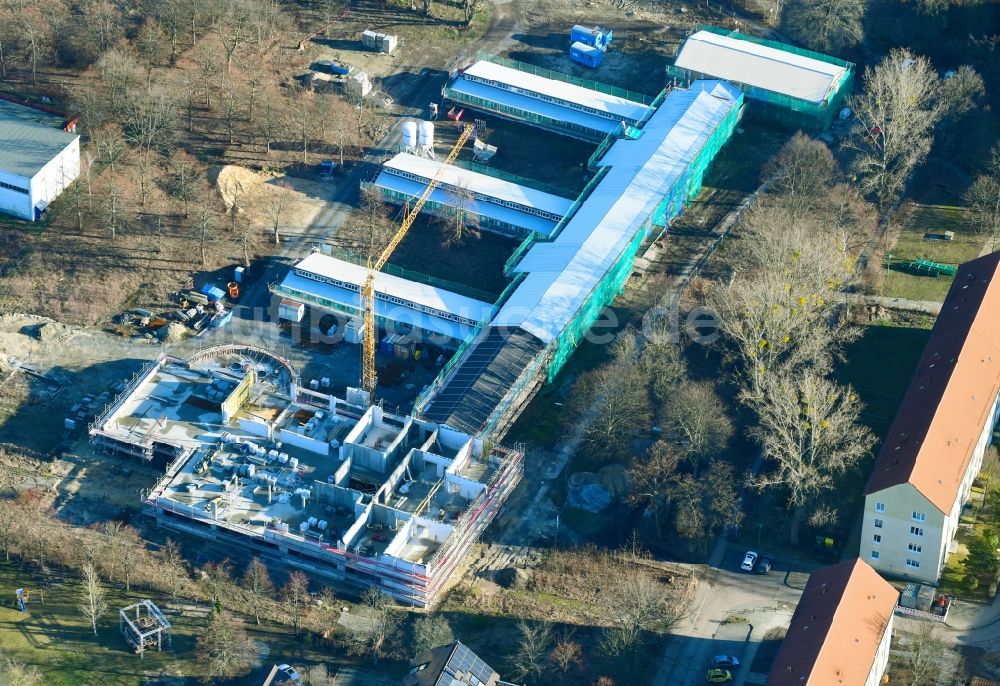 Luftbild Hoyerswerda - Baustelle zum Neubau einer Oberschule zwischen Konrad-Zuse-Straße und Claus-von-Stauffenberg-Straße in Hoyerswerda im Bundesland Sachsen, Deutschland