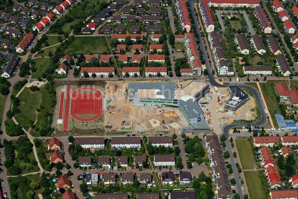 Luftbild Hönow - Baustelle zum Neubau eines OTZ Ortsteilzentrum zwischen der Schulstraße und der Marderstraße in Hönow im Bundesland Brandenburg, Deutschland