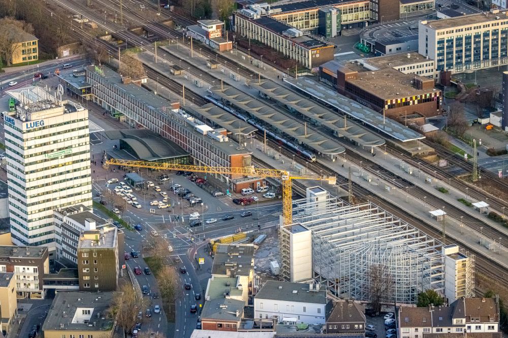 Bochum aus der Vogelperspektive: Baustelle zum Neubau des Parkhauses am Hauptbahnhof in Bochum im Bundesland Nordrhein-Westfalen, Deutschland
