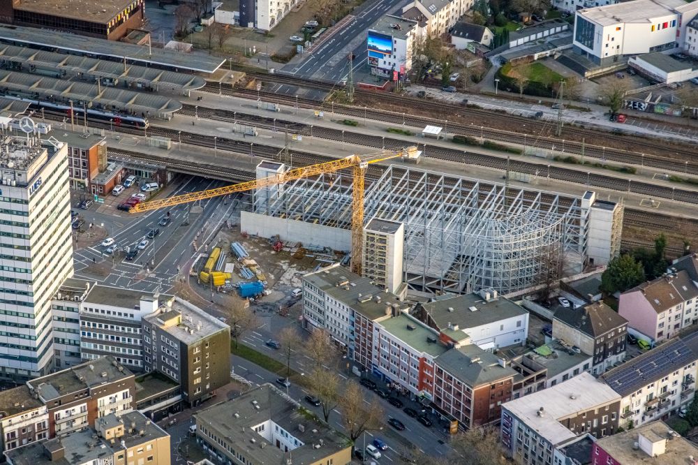 Luftbild Bochum - Baustelle zum Neubau des Parkhauses am Hauptbahnhof in Bochum im Bundesland Nordrhein-Westfalen, Deutschland