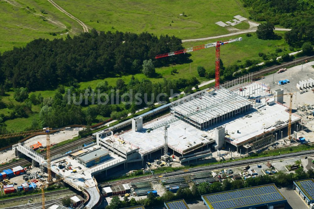 Luftaufnahme München - Baustelle zum Neubau des Parkhauses im Ortsteil Freimann in München im Bundesland Bayern, Deutschland