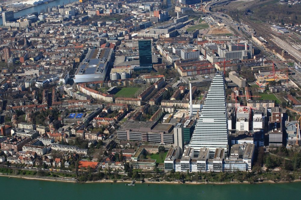 Luftaufnahme Basel - Baustelle zum Neubau des Roche-Turm in Basel in Schweiz