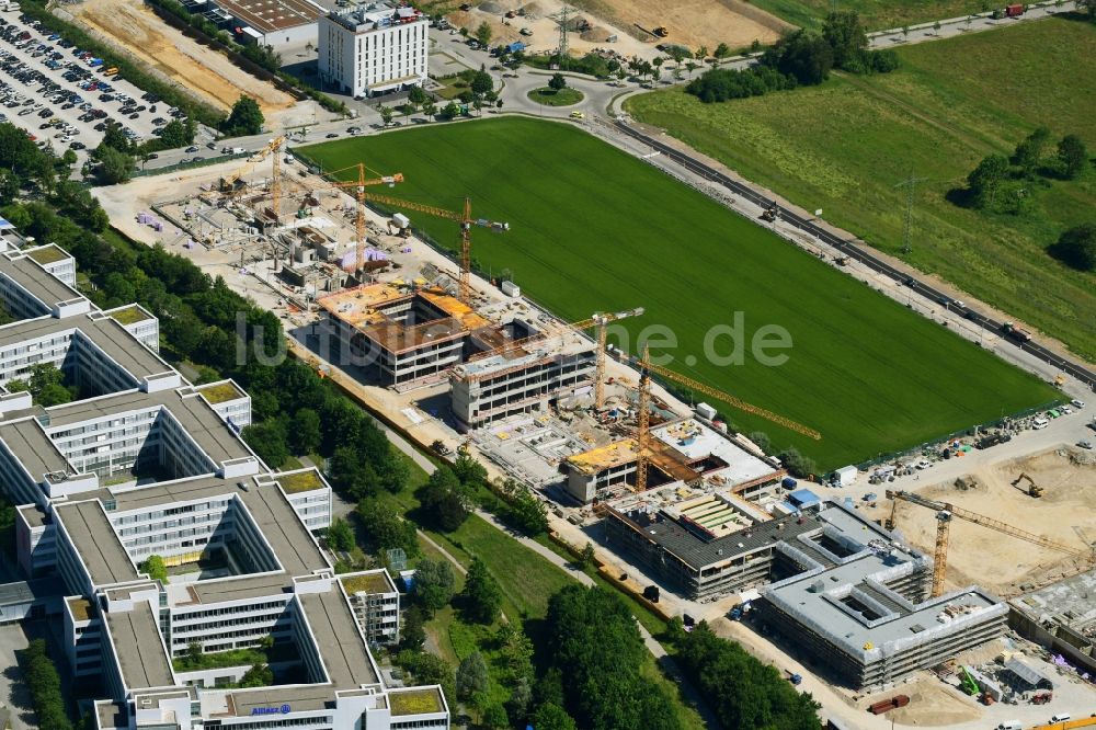 Unterföhring von oben - Baustelle zum Neubau des Schulcampus in Unterföhring im Bundesland Bayern, Deutschland