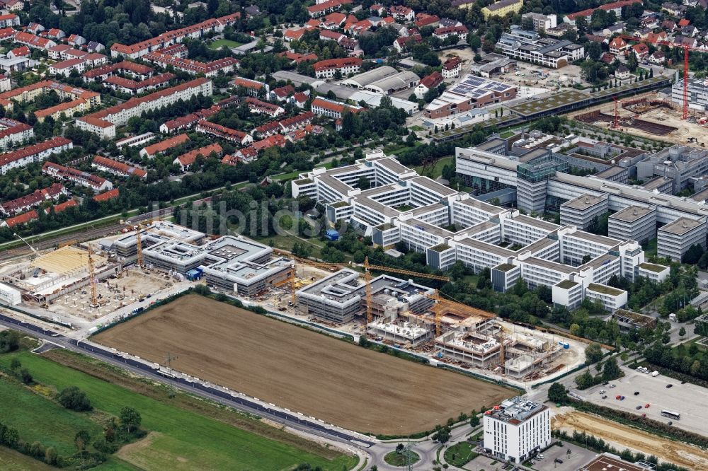 Unterföhring von oben - Baustelle zum Neubau des Schulcampus in Unterföhring im Bundesland Bayern, Deutschland