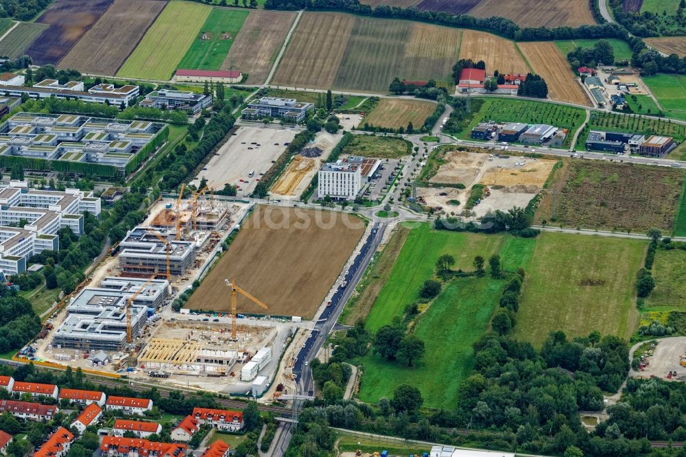 Luftaufnahme Unterföhring - Baustelle zum Neubau des Schulcampus in Unterföhring im Bundesland Bayern, Deutschland