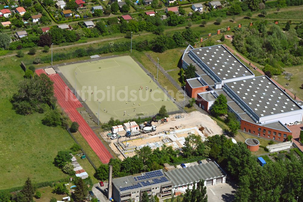 Luftaufnahme Berlin - Baustelle zum Neubau des Schulgebäudes des Barnim Gymnasium in Berlin, Deutschland