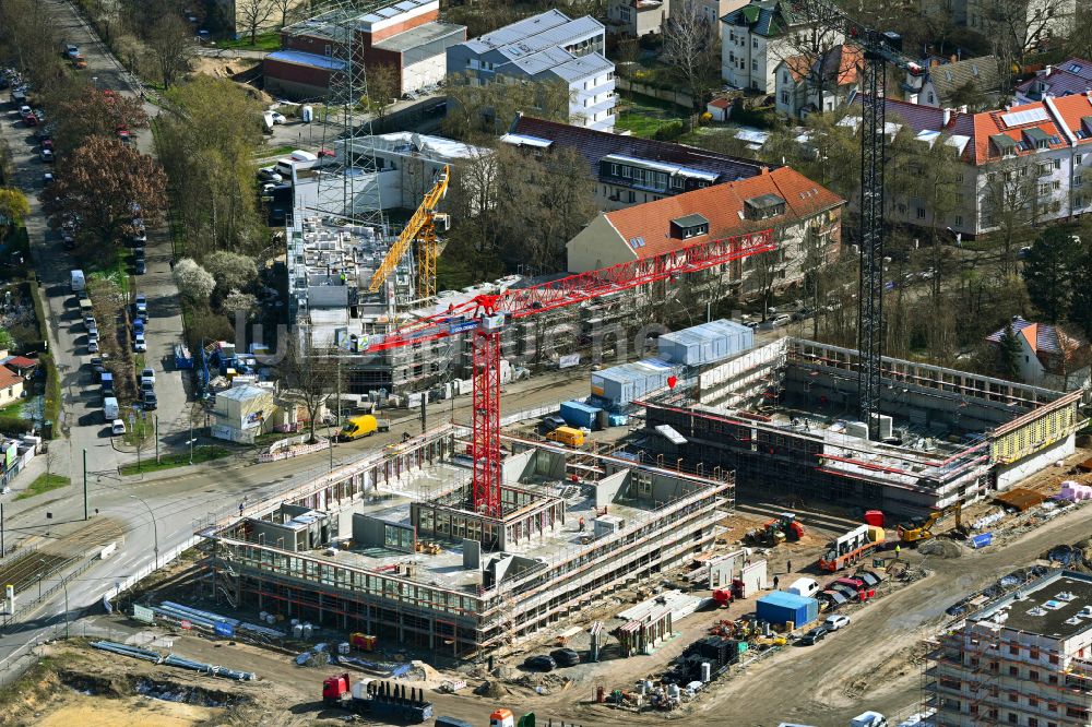 Berlin von oben - Baustelle zum Neubau des Schulgebäudes an der Ehrlichstraße im Ortsteil Karlshorst in Berlin, Deutschland