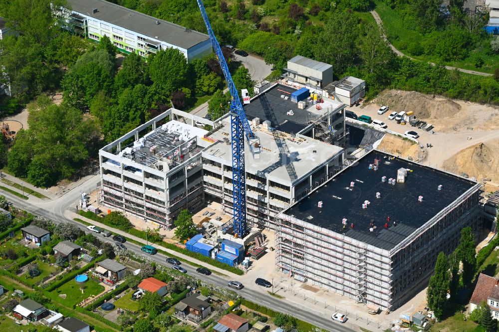Luftbild Berlin - Baustelle zum Neubau des Schulgebäudes Elsenschule in Berlin, Deutschland