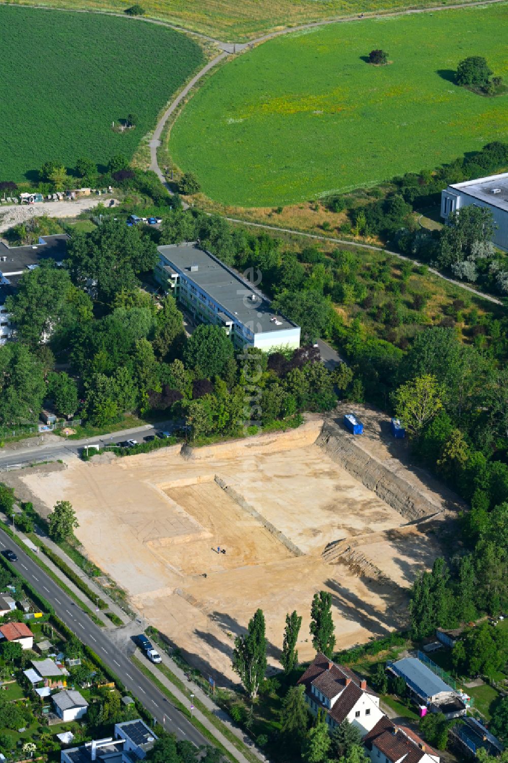 Berlin von oben - Baustelle zum Neubau des Schulgebäudes Elsenschule im Ortsteil Mahlsdorf in Berlin, Deutschland