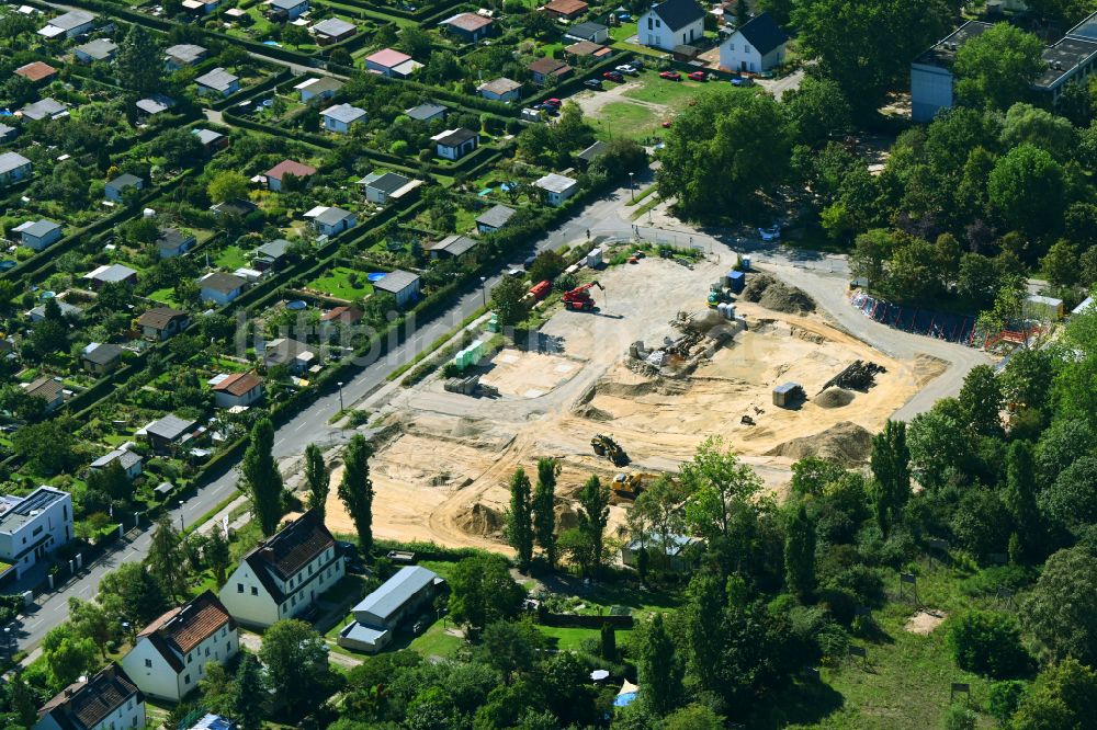 Berlin von oben - Baustelle zum Neubau des Schulgebäudes Elsenschule im Ortsteil Mahlsdorf in Berlin, Deutschland