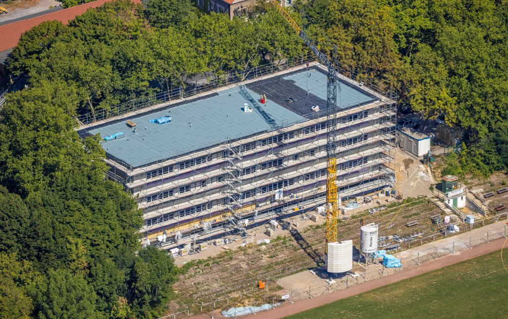 Hattingen von oben - Baustelle zum Neubau des Schulgebäudes der Gesamtschule in Hattingen im Bundesland Nordrhein-Westfalen, Deutschland