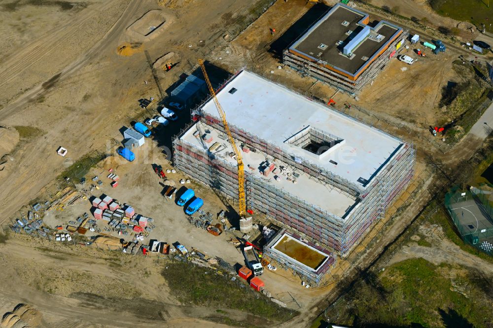 Luftbild Parchim - Baustelle zum Neubau des Schulgebäudes Goethe-Regionalschule in Parchim im Bundesland Mecklenburg-Vorpommern, Deutschland