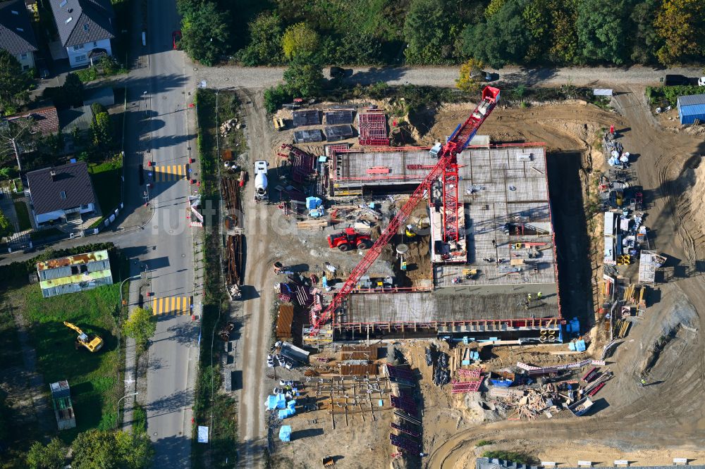 Luftbild Berlin - Baustelle zum Neubau des Schulgebäudes Grundschule am Koppelweg in Berlin, Deutschland