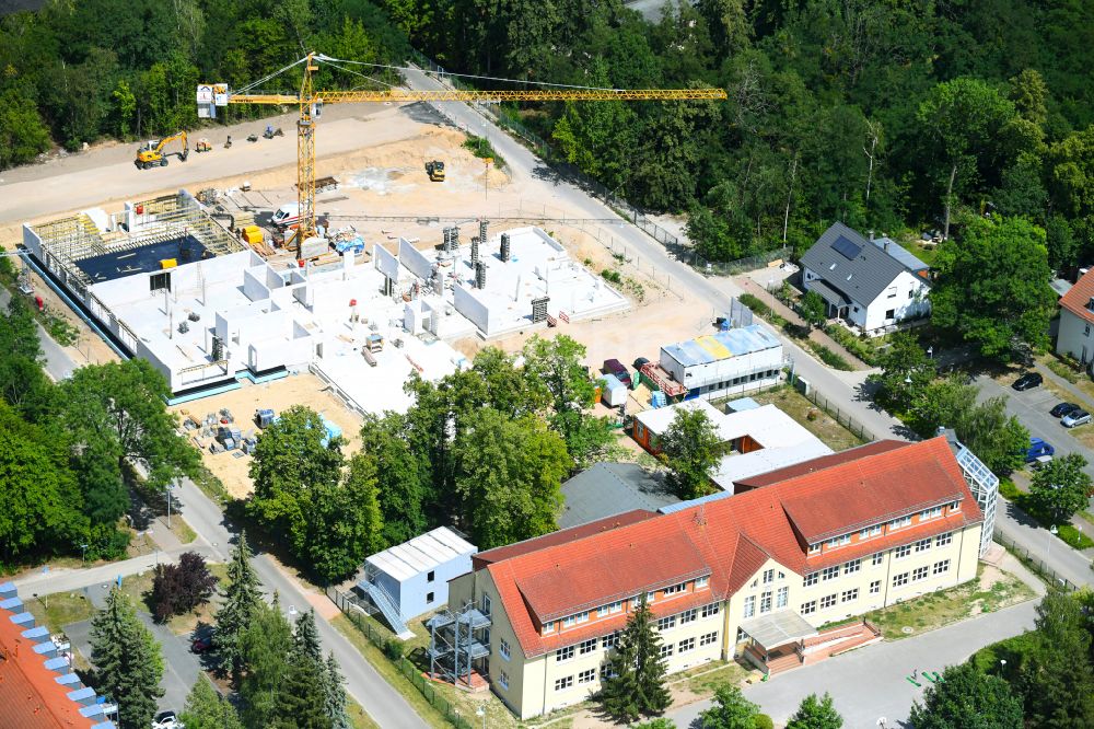Luftbild Werneuchen - Baustelle zum Neubau des Schulgebäudes Grundschule Im Rosenpark in Werneuchen im Bundesland Brandenburg, Deutschland