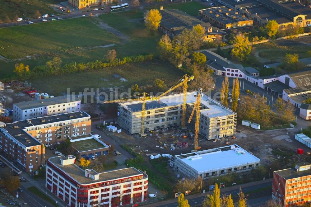Luftaufnahme Magdeburg - Baustelle zum Neubau des Schulgebäudes Grundschule Wilhelm-Kobelt-Straße in Magdeburg im Bundesland Sachsen-Anhalt, Deutschland