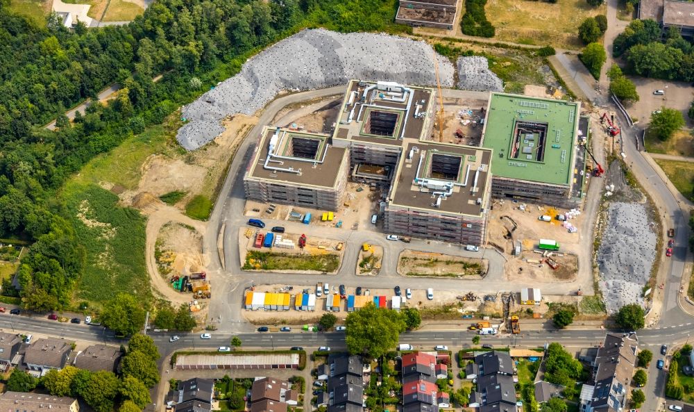 Luftaufnahme Essen - Baustelle zum Neubau des Schulgebäudes der Gustav-Heinemann-Schule in Essen im Bundesland Nordrhein-Westfalen, Deutschland