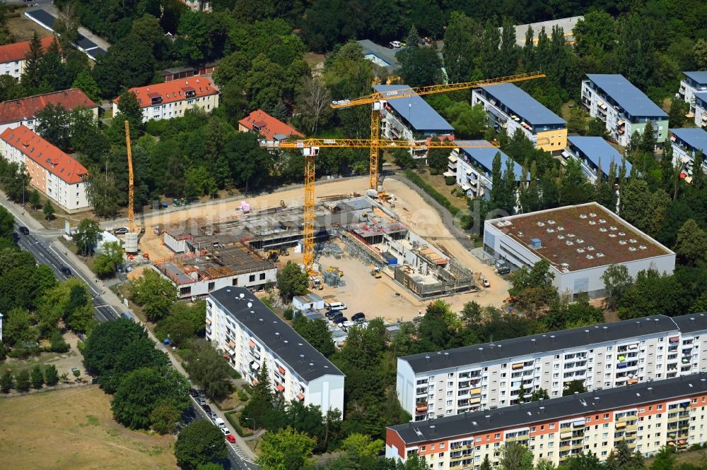 Luftbild Dresden - Baustelle zum Neubau des Schulgebäudes an der Karl-Marx-Straße im Ortsteil Klotzsche in Dresden im Bundesland Sachsen, Deutschland