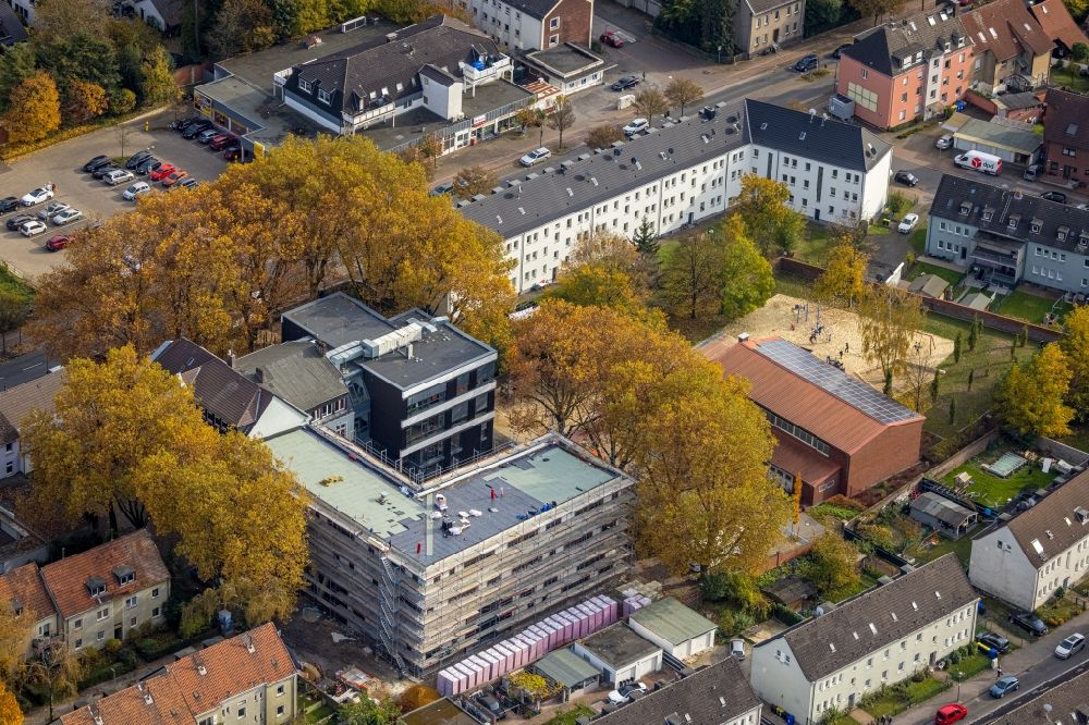 Luftaufnahme Gladbeck - Baustelle zum Neubau des Schulgebäudes der Mosaikschule Zum Stadtwald in Gladbeck im Bundesland Nordrhein-Westfalen, Deutschland