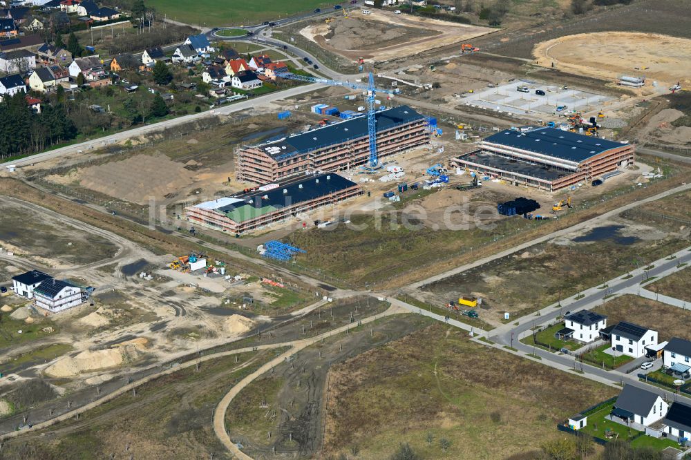 Luftbild Neuenhagen - Baustelle zum Neubau des Schulgebäudes Schulcampus Gruscheweg in Neuenhagen im Bundesland Brandenburg, Deutschland
