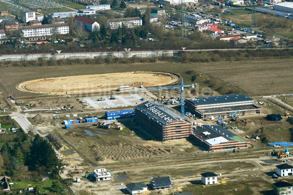 Luftbild Neuenhagen - Baustelle zum Neubau des Schulgebäudes Schulcampus Gruscheweg in Neuenhagen im Bundesland Brandenburg, Deutschland