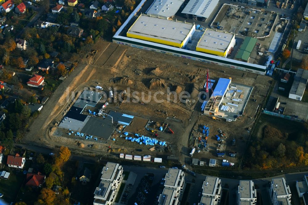 Luftaufnahme Berlin - Baustelle zum Neubau des Schulgebäudes An der Schule im Ortsteil Mahlsdorf in Berlin, Deutschland
