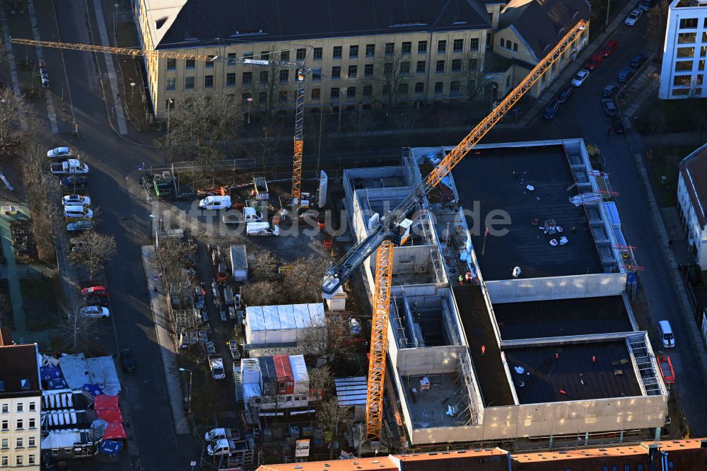 Luftbild Leipzig - Baustelle zum Neubau der Schwimmhalle auf dem Otto-Runki-Platz in Leipzig im Bundesland Sachsen, Deutschland