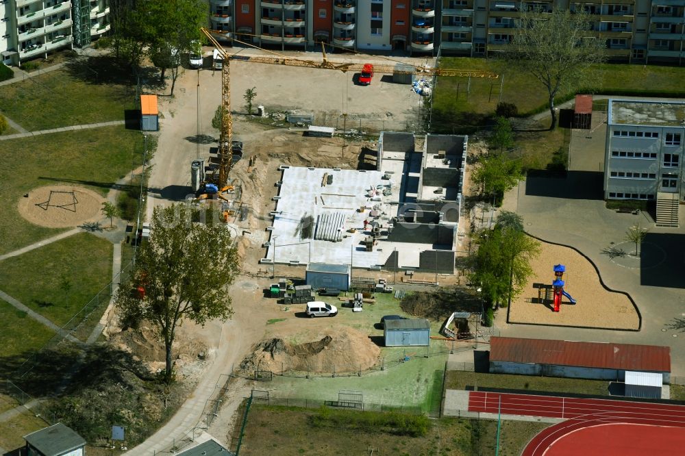 Luftbild Templin - Baustelle zum Neubau der Sporthalle an der Egelpfuhl-Schule in Templin im Bundesland Brandenburg, Deutschland
