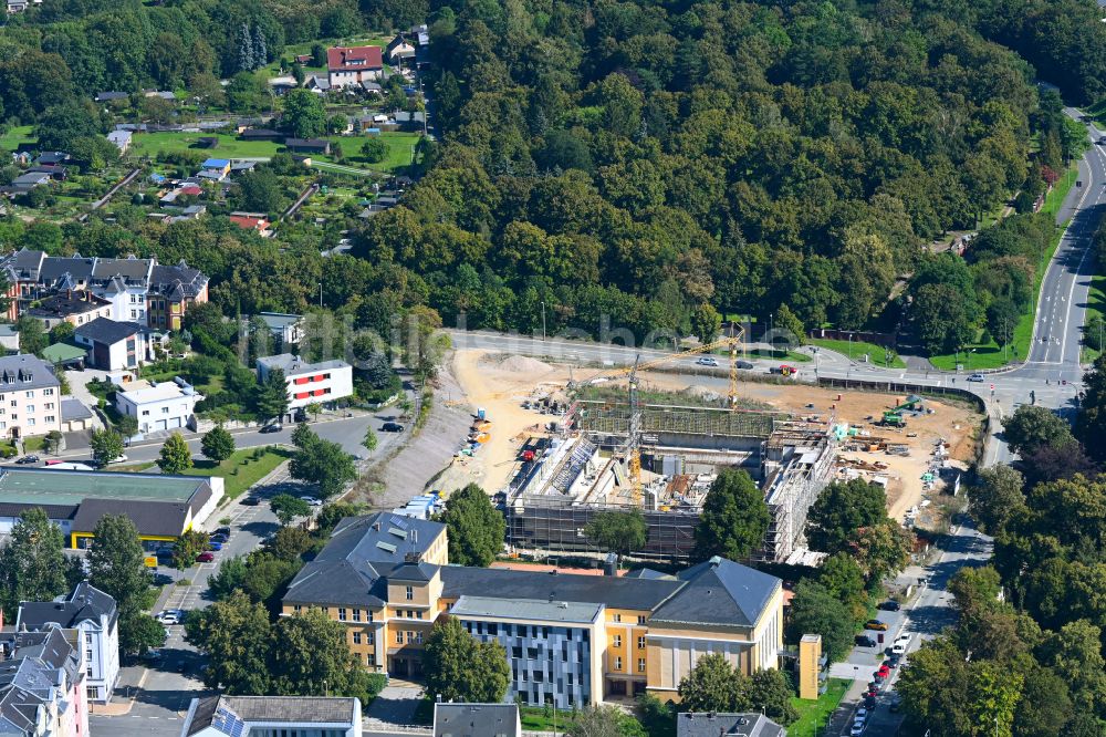 Luftaufnahme Plauen - Baustelle zum Neubau der Sporthalle Multifunktionshalle am Plauener Lessinggymnasium in Plauen im Bundesland Sachsen, Deutschland