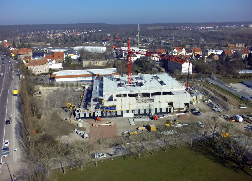 Luftaufnahme Halle / Saale - Baustelle zum Neubau einer Sporthalle an der Nietlebener Straße im Stadtteil Neustadt in Halle (Saale) im Bundesland Sachsen-Anhalt