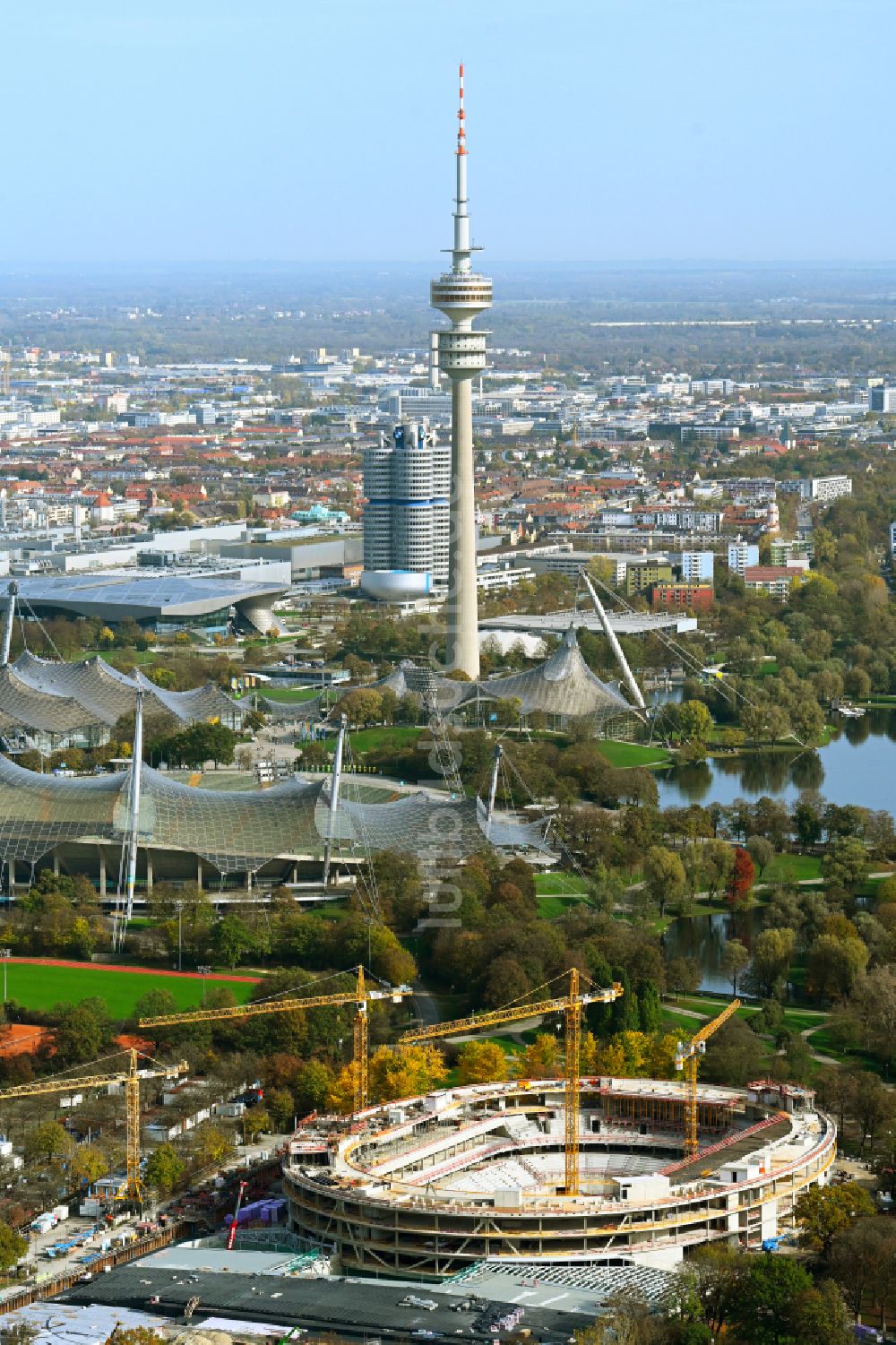 Luftaufnahme München - Baustelle zum Neubau der Sporthalle SAP Garden in München im Bundesland Bayern, Deutschland