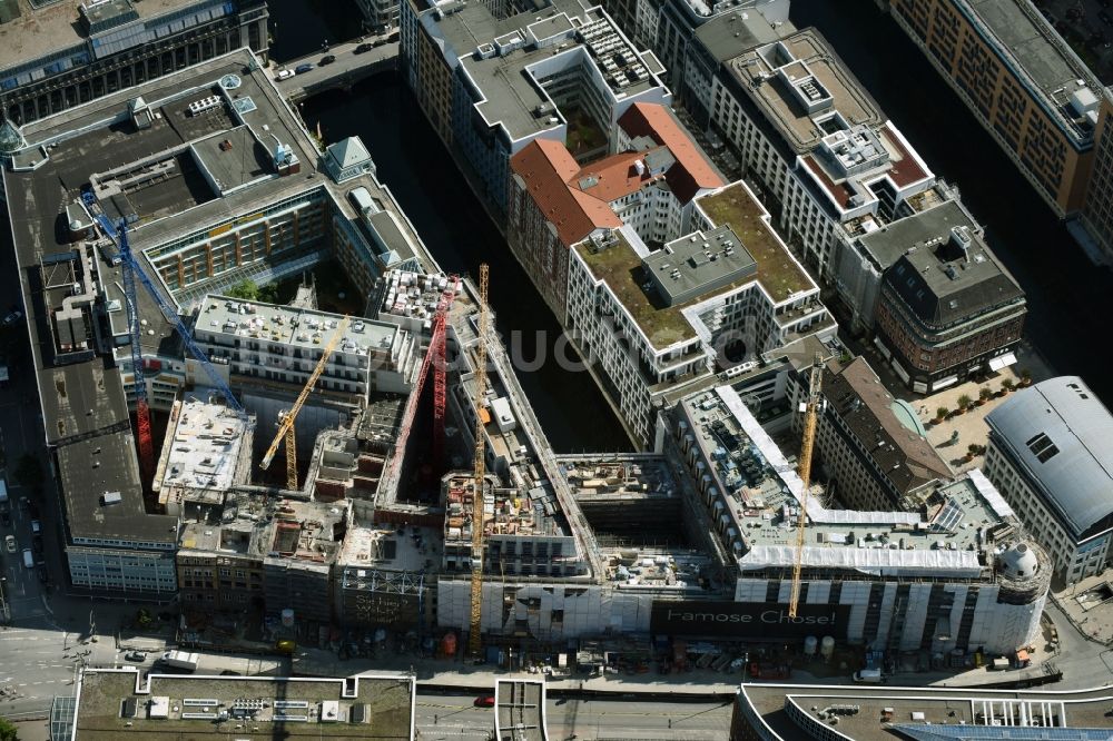 Hamburg aus der Vogelperspektive: Baustelle zum Neubau des Stadtquartiers Stadthöfe an der Stadthausbrücke in der Innenstadt von Hamburg