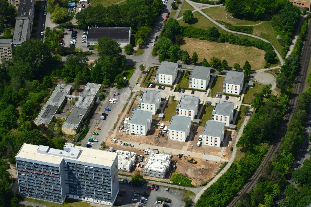 Schwerin von oben - Baustelle zum Neubau eines Stadtvilla - Wohnhauses Anne-Frank-Straße in Schwerin im Bundesland Mecklenburg-Vorpommern, Deutschland