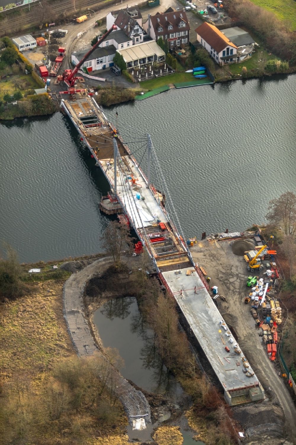 Luftaufnahme Essen - Baustelle zum Neubau des Straßen- Brückenbauwerk Kampmannbrücke über die Ruhr in Essen im Bundesland Nordrhein-Westfalen