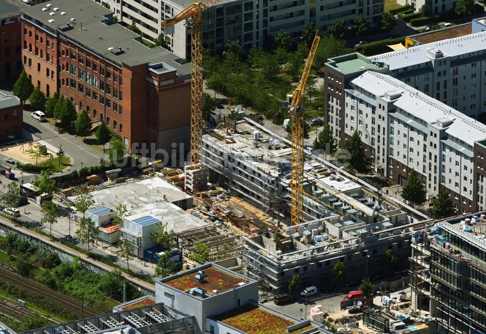 Luftaufnahme Berlin - Baustelle zum Neubau eines Studenten- Wohnheim - Gebäude in Berlin, Deutschland
