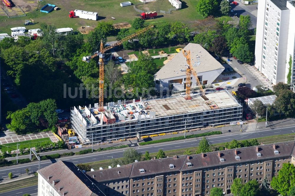 Luftaufnahme Dresden - Baustelle zum Neubau eines Studenten- Wohnheim - Gebäude im Ortsteil Südvorstadt-Ost in Dresden im Bundesland Sachsen, Deutschland