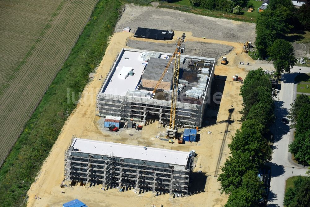 Moos aus der Vogelperspektive: Baustelle zum Neubau eines Verwaltungsgebäudes der Wasserversorgung Bayerischer Wald in Moos im Bundesland Bayern, Deutschland