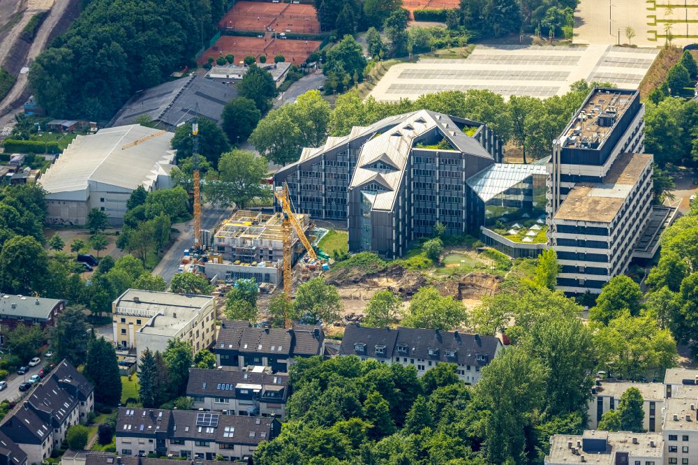 Bochum aus der Vogelperspektive: Baustelle zum Neubau von vier Mehrfamilienhäusern an der Paulstraße in Bochum im Bundesland Nordrhein-Westfalen, Deutschland