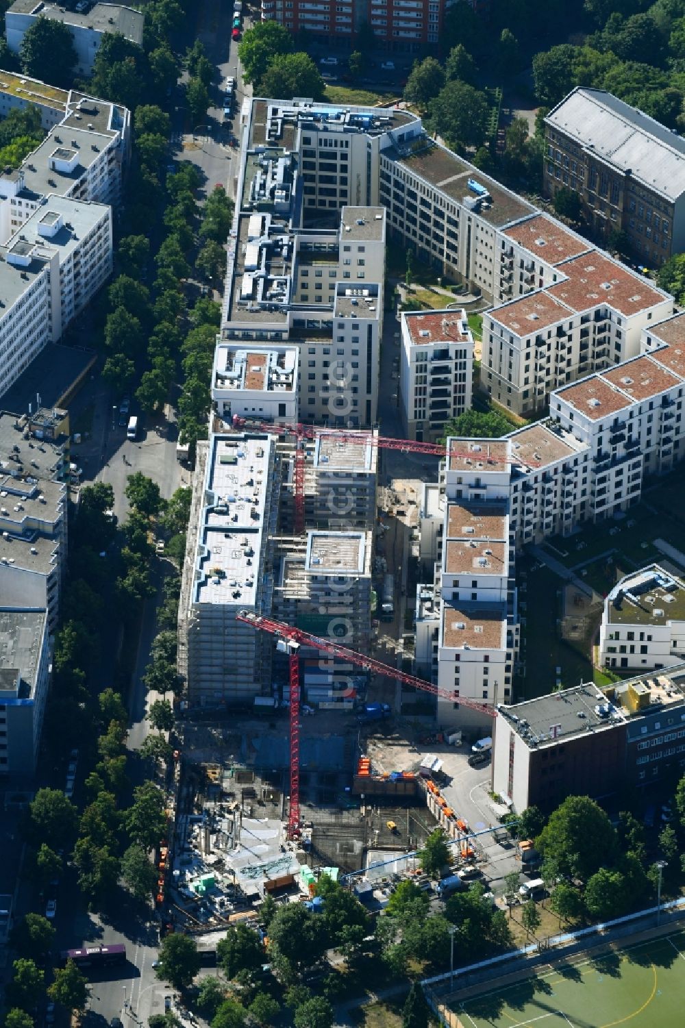 Luftbild Berlin - Baustelle zum Neubau von Wohn- und Bürogebäuden in Berlin, Deutschland